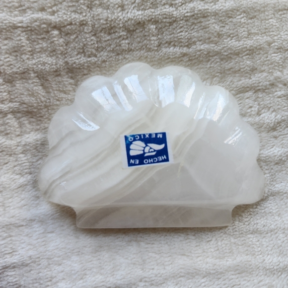 🤍 Onyx Crystal Shell Bowl - Picture 4 of 6